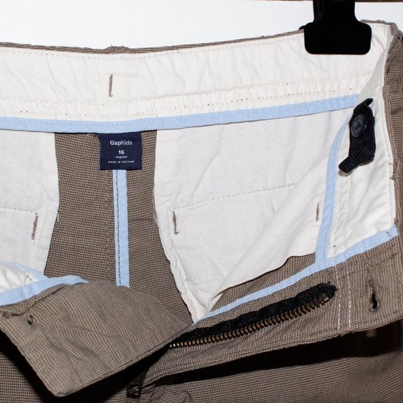 GapKids Tan Pattern Shorts - Picture 14 of 16